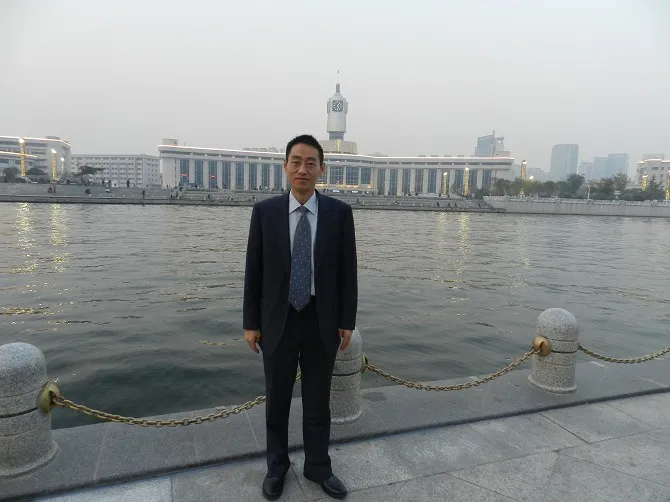 陈利