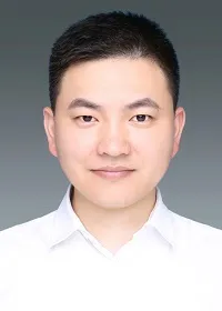 陈伟