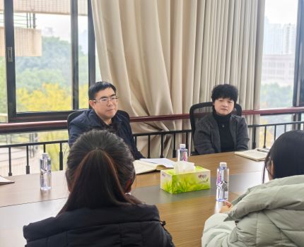 面对面倾听心声 实打实助力成长&mdash;&mdash;副校长田双全与公共管理学院学生代表亲切座谈