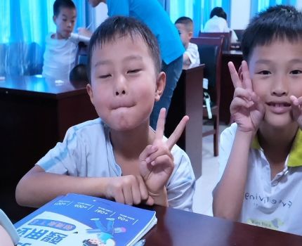 2026青春三下乡｜课业帮扶守护童心，美育相伴点亮童年&mdash;&mdash;会计学院情暖万盛，润心筑梦实践团赴万盛开展留守儿童暖心托管活动