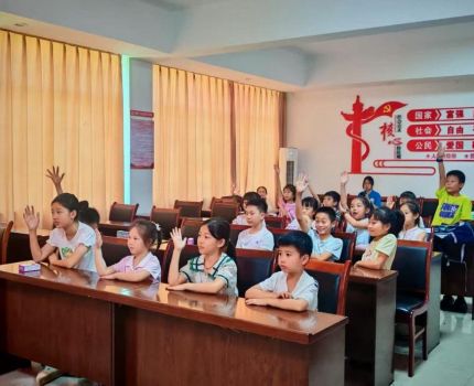 2026青春三下乡|理财筑梦伴成长，环保同心护社区&mdash;重庆工商大学会计学院江津&ldquo;三下乡&rdquo;社会实践服务团开展主题宣传教育活动